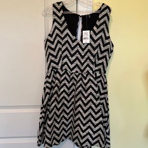 NWT sleeveless short Dress